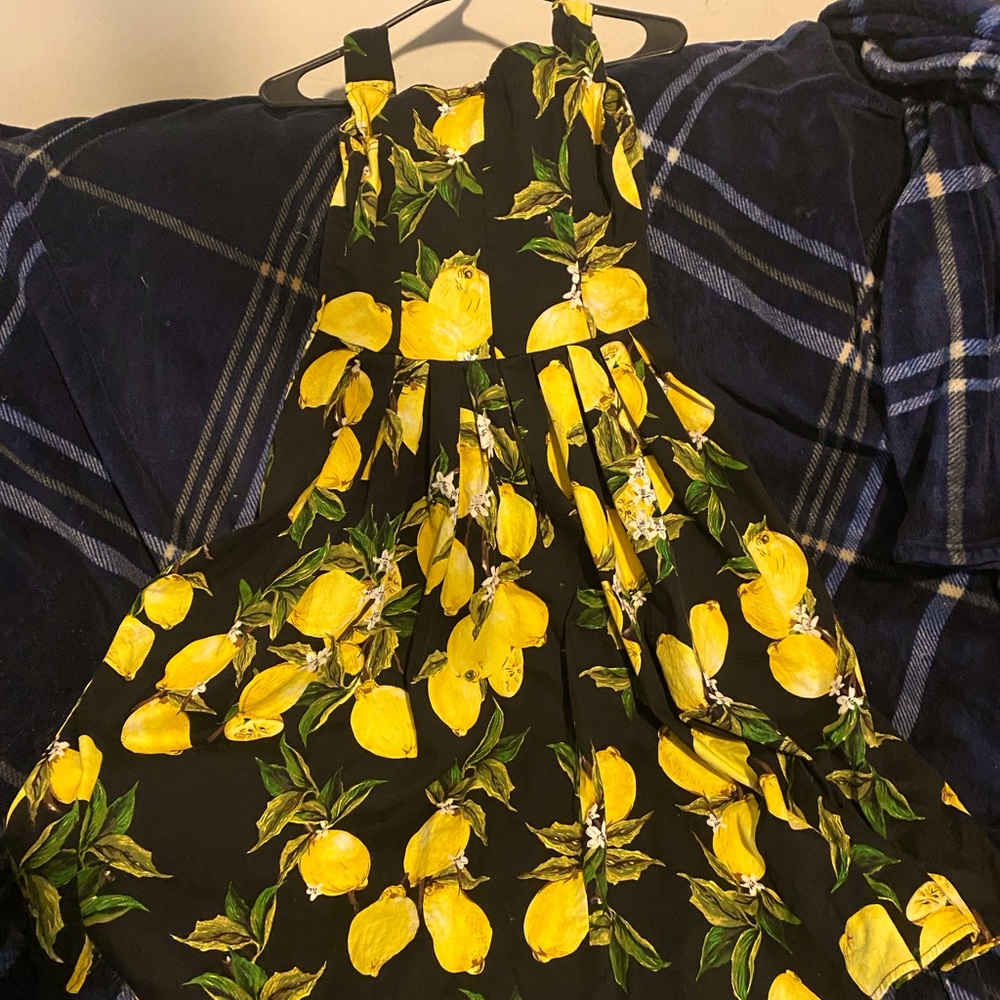 Black and yellow lemon dress